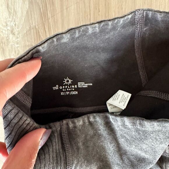 offline by aerie OG leggings hi-rise charcoal leggings with pockets XS - Picture 5 of 9
